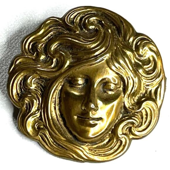 Art Nouveau Brooch Repousse Lady Gold Brass Vtg Estate Jewelry Pin O08 - Picture 1 of 2